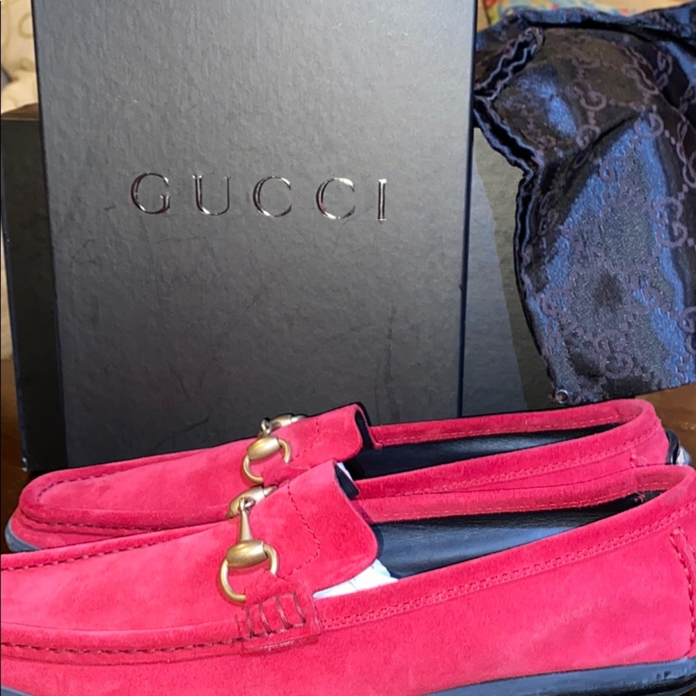 Red Italian Gucci moca pelle suede shoes